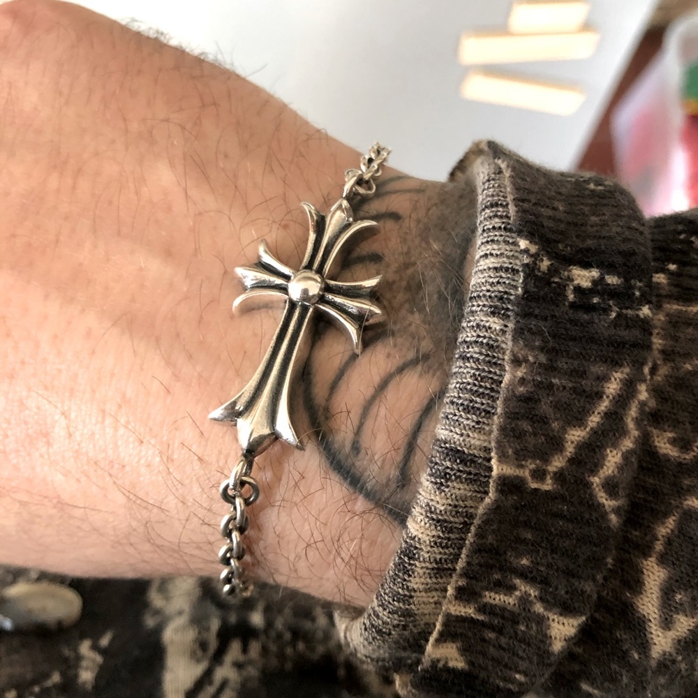 CHROME HEARTS CROSS BRACELET
